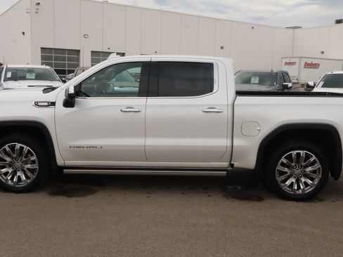 Used 2025 GMC Sierra 1500 Denali AWD/4WD image 4