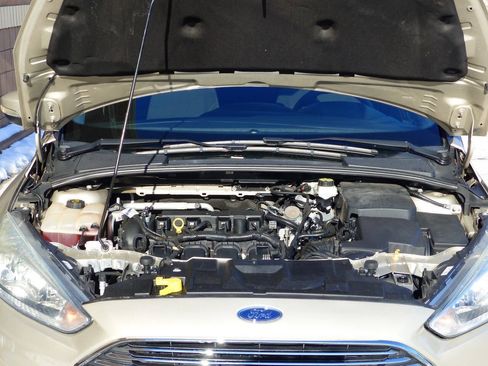 Used 2017 Ford Focus SE FWD image 17