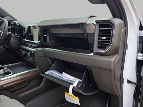 New 2026 Chevrolet Silverado 3500 LT w/ Convenience Package image 11