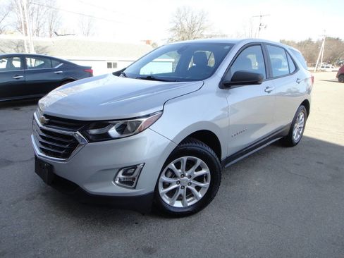 Used 2021 Chevrolet Equinox LS image 1