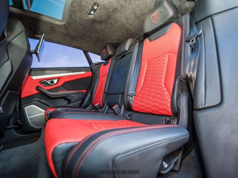 Used 2019 Lamborghini Urus image 64