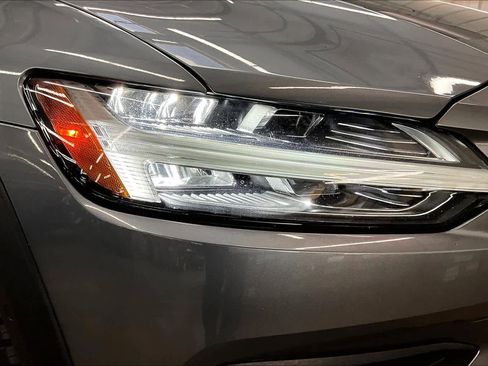 Used 2020 Volvo V60 T5 Cross Country w/ Cross Country Pro Package image 32