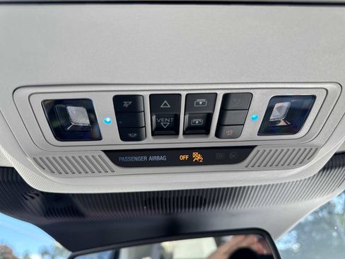 Used 2025 Ford Explorer Platinum w/ LUX Leather Package image 33