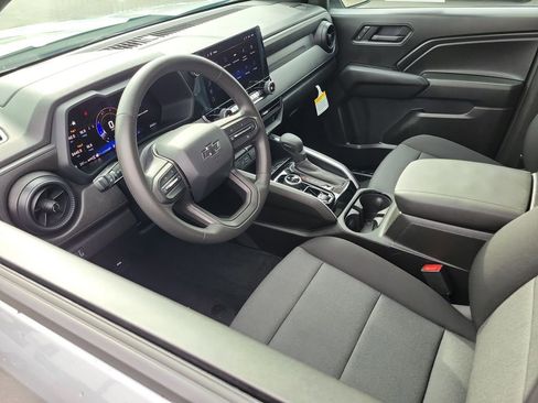 Used 2026 Chevrolet Colorado Trail Boss AWD/4WD image 3