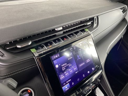 New 2025 Jeep Grand Cherokee L Altitude image 26