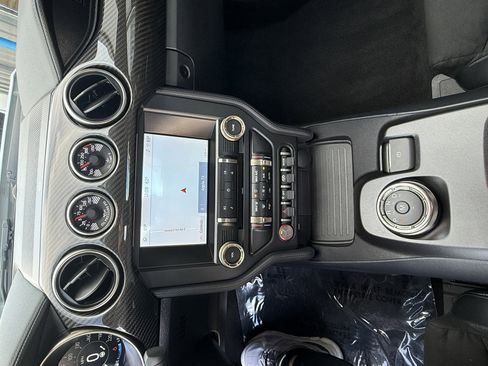 Used 2021 Ford Mustang Shelby GT500 w/ Carbon Fiber Track Pack image 38