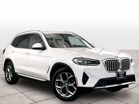 Used 2024 BMW X3 xDrive30i w/ Premium Package AWD/4WD image 2