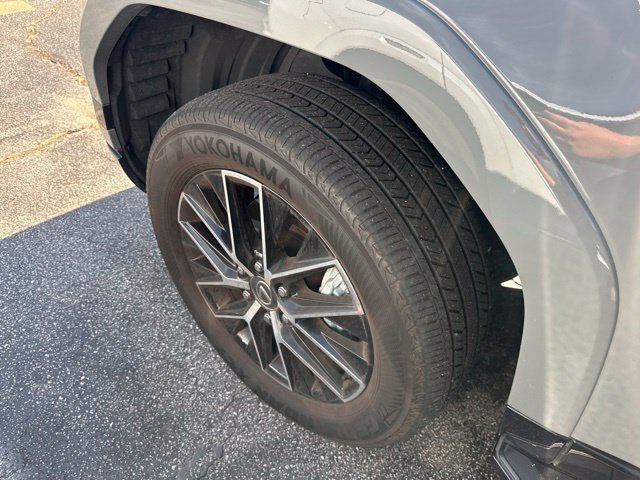 Used 2024 Lexus GX 550 w/ Cold Area Package AWD/4WD image 20
