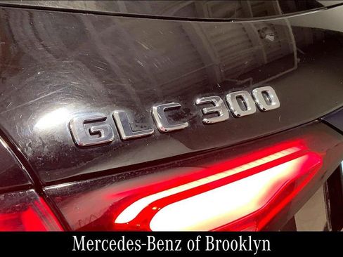 Used 2023 Mercedes-Benz GLC 300 4MATIC image 11
