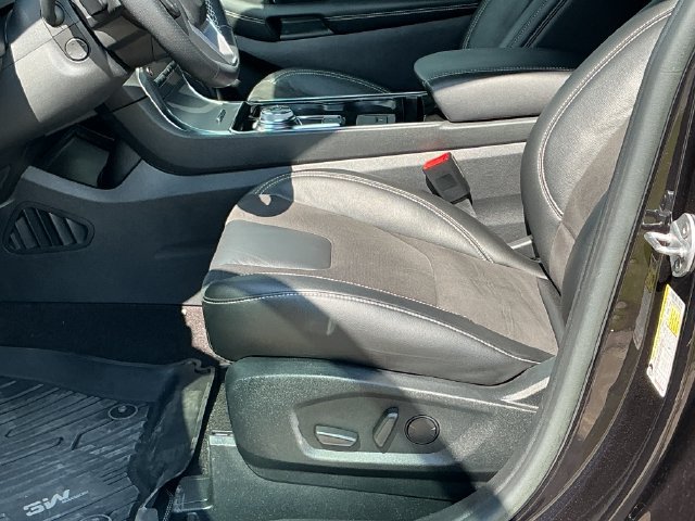 Used 2020 Ford Edge ST AWD/4WD image 14