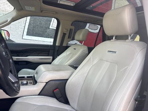 Used 2019 Ford Expedition Platinum AWD/4WD image 14