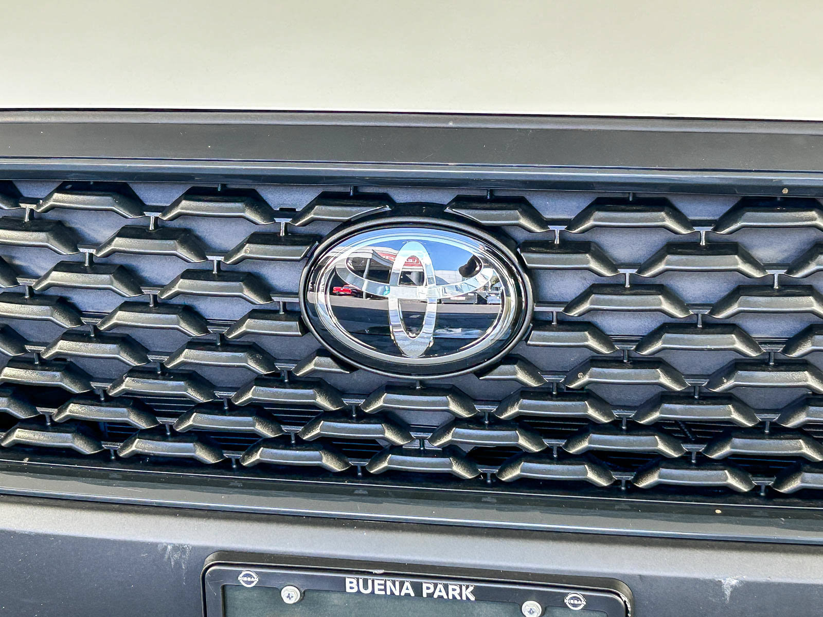Used 2025 Toyota Corolla Cross L FWD image 8