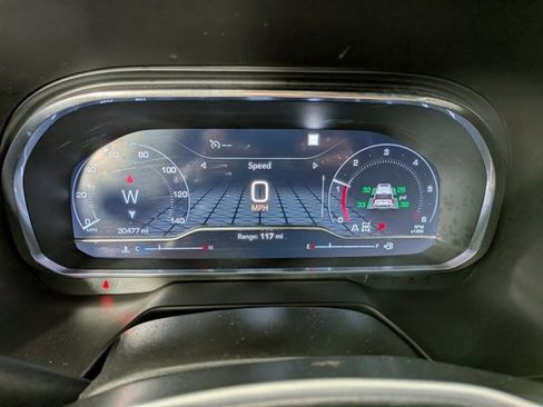 Used 2023 GMC Yukon SLT image 4