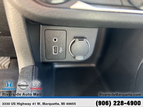 Used 2023 Nissan Kicks S image 18