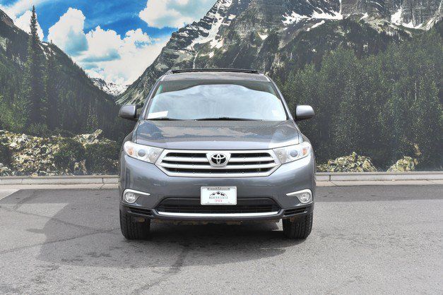 Used 2011 Toyota Highlander 4WD w/ Tech Pkg image 5