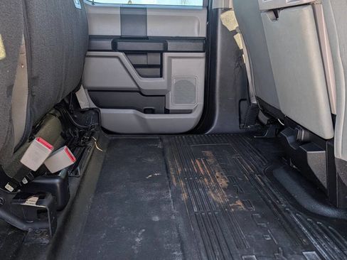 Used 2018 Ford F250 XL w/ STX Appearance Package image 32