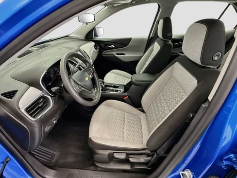 Used 2024 Chevrolet Equinox LS FWD image 17