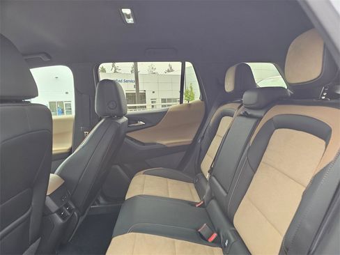 New 2026 Chevrolet Equinox ACTIV w/ Convenience Package III image 18