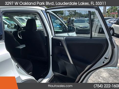 Used 2013 Toyota RAV4 XLE FWD image 31