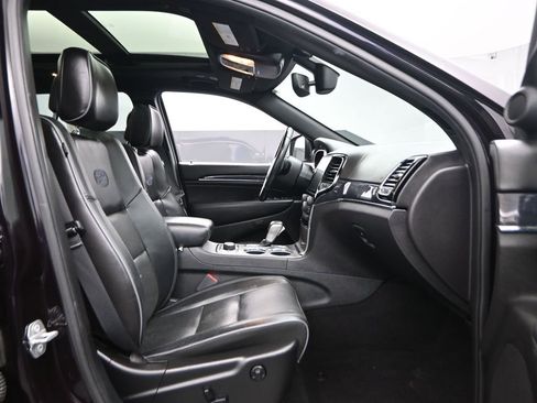 Used 2020 Jeep Grand Cherokee Overland image 36