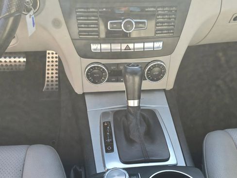 Used 2013 Mercedes-Benz C 250 Sedan image 11