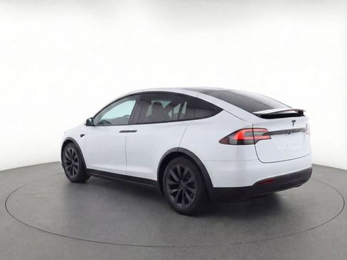 Used 2023 Tesla Model X image 5