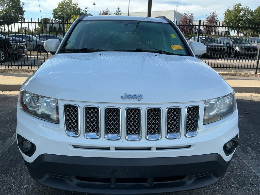 Used 2016 Jeep Compass Latitude FWD image 16