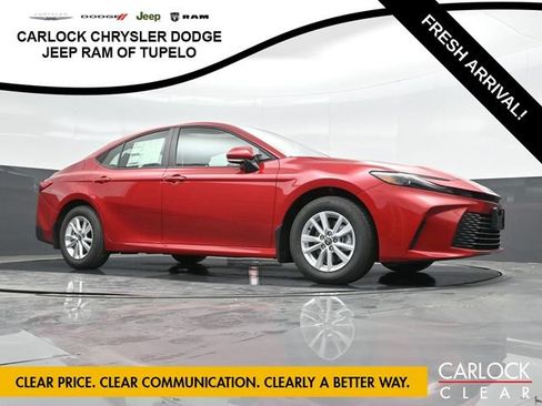 Used 2025 Toyota Camry LE w/ Convenience Package FWD image 41