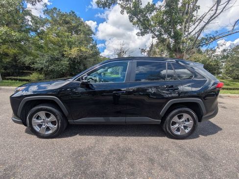 Used 2025 Toyota RAV4 XLE FWD image 7