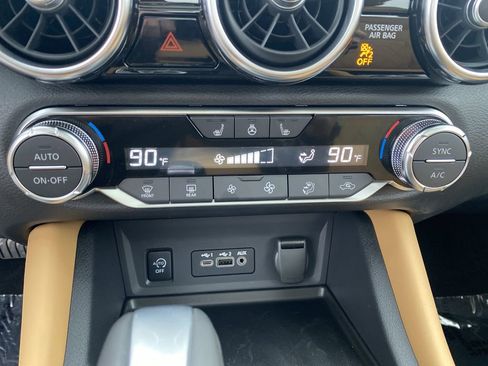 New 2025 Nissan Sentra SV w/ SV Premium Package image 19