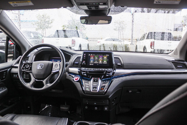 Used 2024 Honda Odyssey Elite image 16