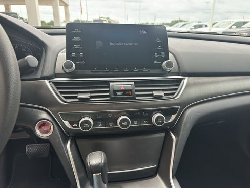 Used 2019 Honda Accord LX image 3