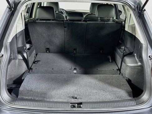 Used 2023 Volkswagen Tiguan SE FWD image 21