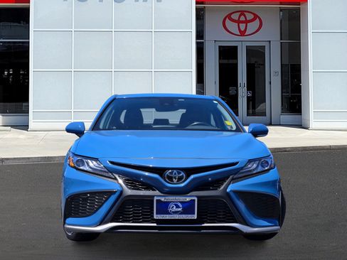 Used 2024 Toyota Camry XSE FWD image 2