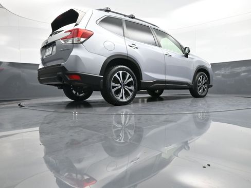 Used 2021 Subaru Forester Limited image 30