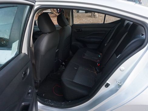 Used 2021 Nissan Versa S FWD image 11