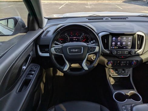 Used 2019 GMC Terrain SLT w/ LPO, Floor Liner Package image 17