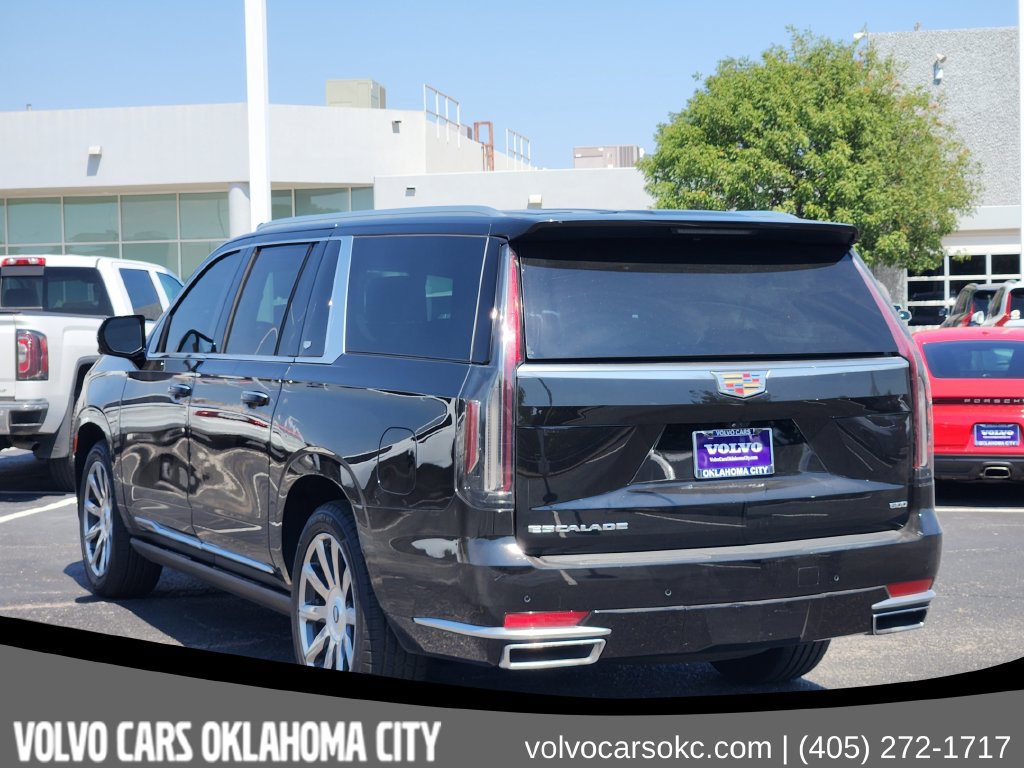 Used 2023 Cadillac Escalade ESV Premium Luxury Platinum AWD/4WD image 5