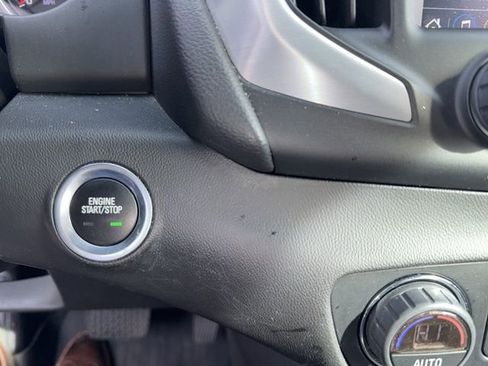 Used 2021 GMC Terrain SLT image 42