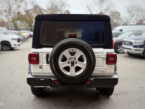 Used 2021 Jeep Wrangler Unlimited Sport image 12