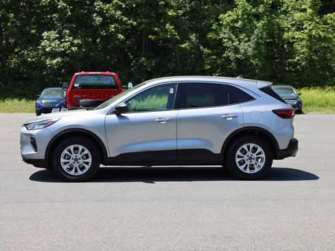 Certified 2023 Ford Escape Active AWD/4WD image 2