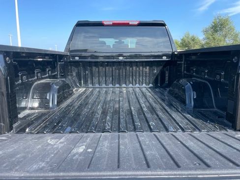 Used 2021 Chevrolet Silverado 1500 Custom Trail Boss AWD/4WD image 32