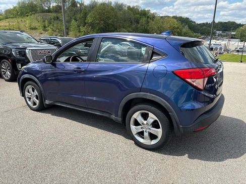 Used 2016 Honda HR-V LX image 3