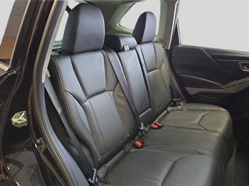 Used 2023 Subaru Forester Limited image 13