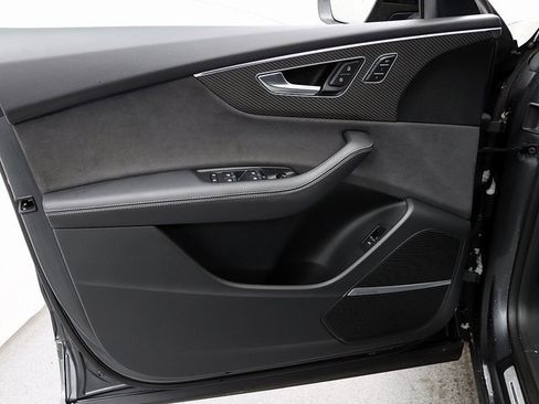 Used 2024 Audi SQ8 Premium Plus image 25