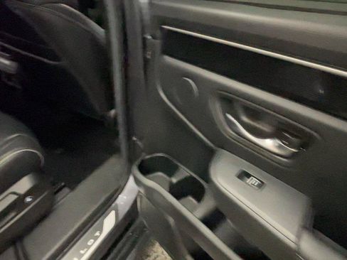 Used 2025 Honda Pilot Elite image 22