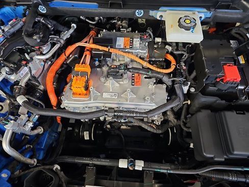 New 2026 Cadillac Optiq Luxury 2 image 31