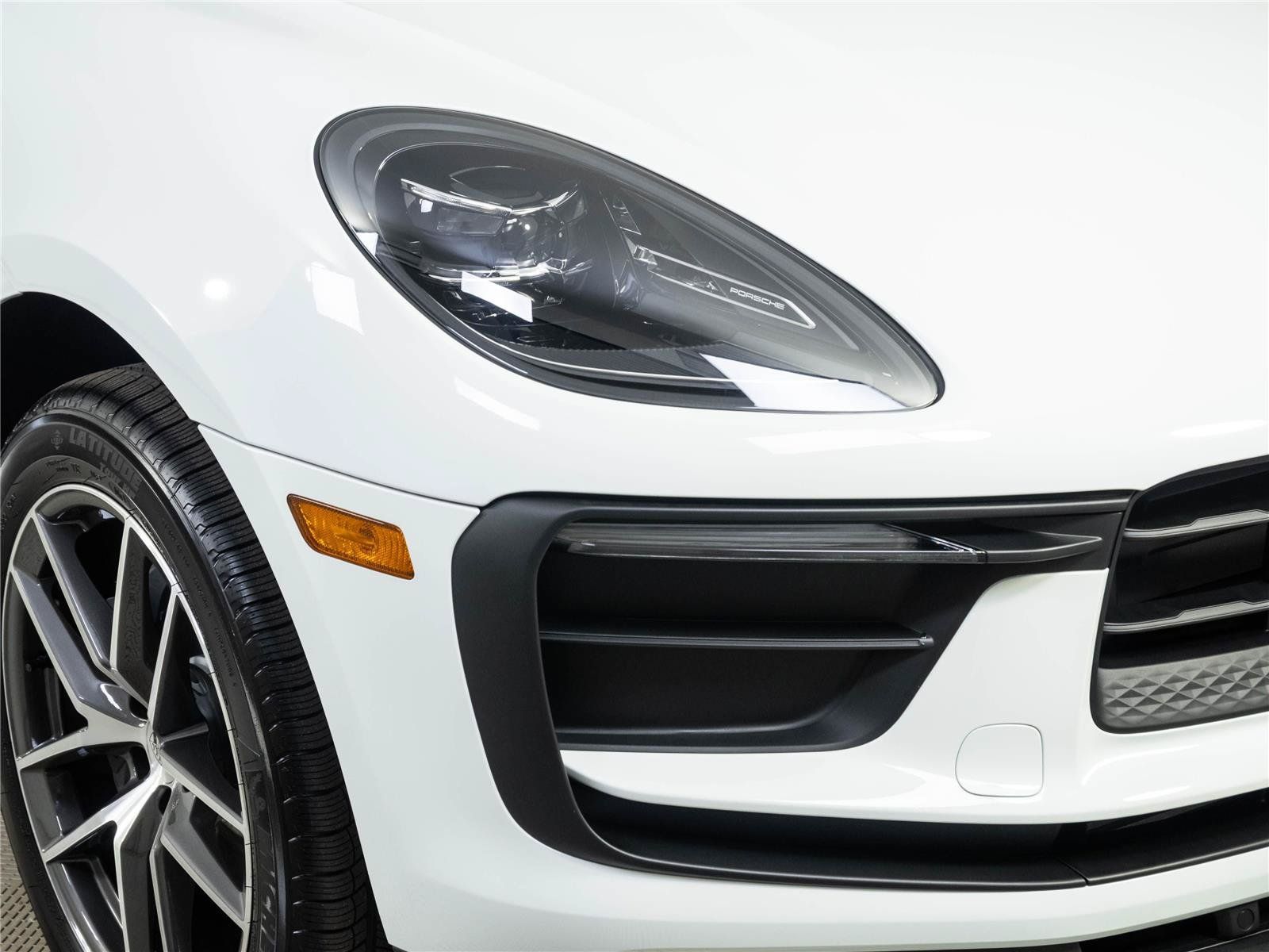 New 2026 Porsche Macan Turbo AWD/4WD image 37