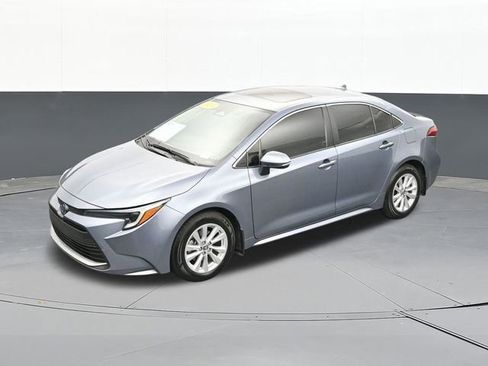 Used 2024 Toyota Corolla XLE image 68