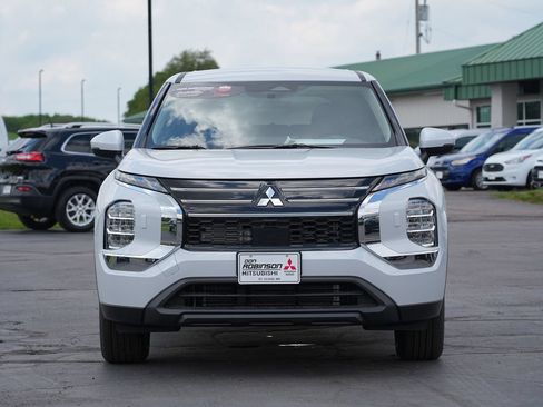 New 2026 Mitsubishi Outlander ES AWD/4WD image 8